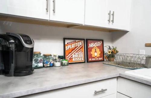 Highland House | -LOW HOST FEES- Minutes to U.T./Downtown/Domain