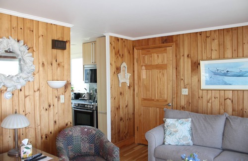 Biddeford Pool House | Low Tide: Oceanfront Bliss BOOK NOW & SAVE. THIS DISCOUNT WILL NOT LAST.