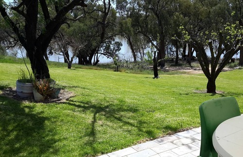Lowbank House | Lowbank Riverfront Getaway overlooking the stunning Murray River