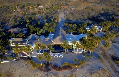 Ensenada Los Muertos Apartment | Lower Cascada: Ocean view suite with indoor/outdoor showers