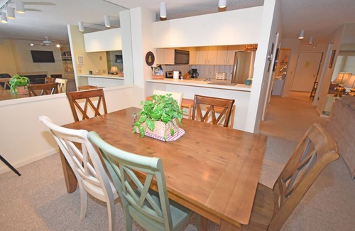 Glen Arbor Condo | Lower Level Beachfront Condo in Glen Arbor 2B/2BA!