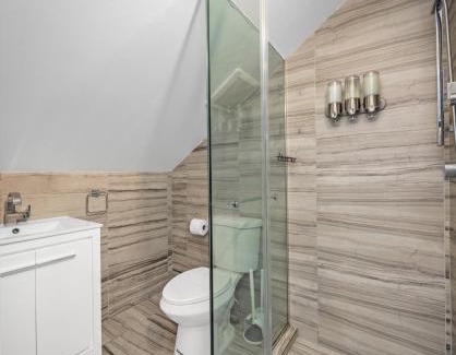 Financial District Apartment | Lower Manhattan 3BR Gem, Perfect for Families