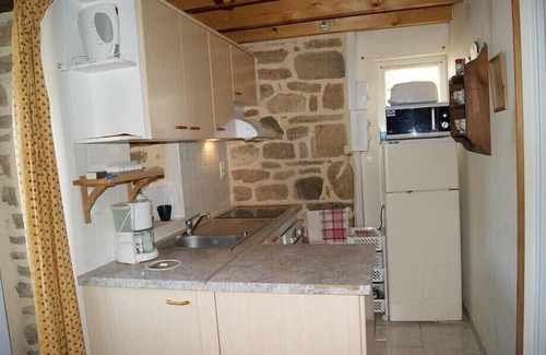 Plouhinec Cottage | Lower rates May/June 2025 Seaside gite. Beach within walking distance.