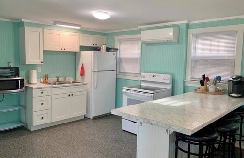 Topsail Beach Cottage | Lower Unit of Cozy cottage in Topsail Beach!