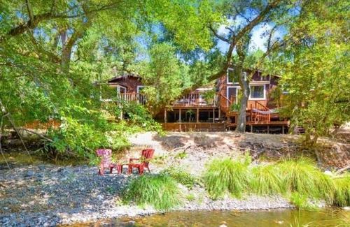 Glen Ellen Villa | Lrg Wine Country Estate on creek w Pool/Spa sleeps 8