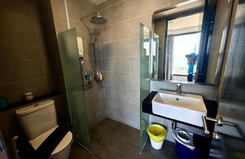 Downtown George Town Apartment | LS Tropicana 218*Sea View*1BR*Georgetown*King Bed