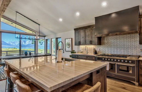 Al Tahoe Hotel | LT Luxury Lake Tahoe View Villa