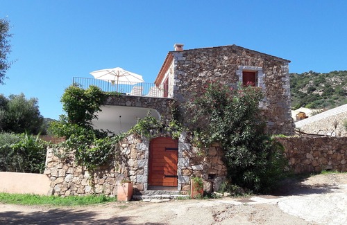 San Teodoro House | Lu Fraili di Sopra - Villa MARIPIA near the sea with beautiful sea view.