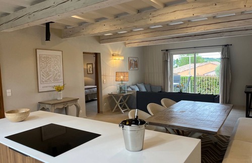 Forcalquier Villa | Luberon, contemporary villa with heated pool in a 4-star resort