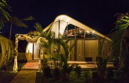 Bandengan Hotel | Lucca Resort & Residence