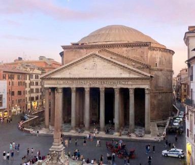 Rione VIII Sant'Eustachio Apartment | Luce al Pantheon