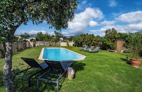 Calenzana Apartment | Luce : Appart , calme, piscine chauffée, 5 min des plages et proche Calvi