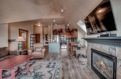 Peak 9 Condo | LUCKY LOCATION @ MAIN ST. STATION w/HEATED POOL & MAGICAL VIEWS~ BASE PEAK 9