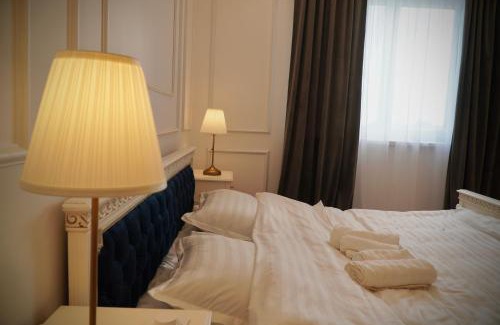 Sector 4 Apartment | Ludovic Luxury Suite