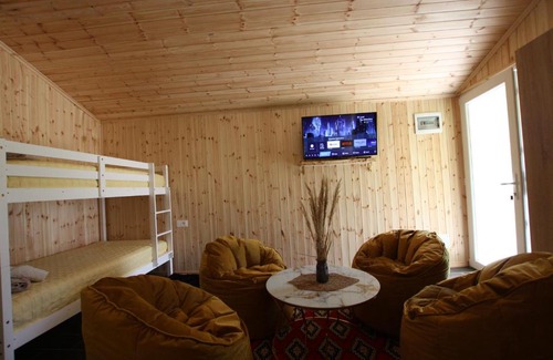 Tirana Cabin | Lugina e Shengjergjit ,Bujtinat