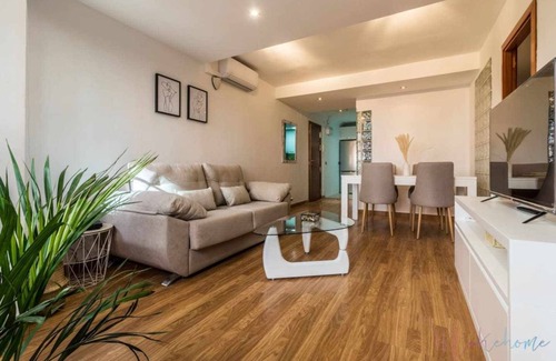 Huelva Apartment | Lujo a tu Alcance con spa y Garaje Pleno Centro