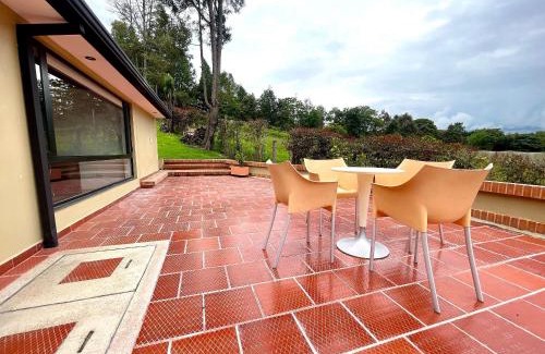 Choconta House | Lujosa Cabaña Represa del Sisga TV Wifi Cocina BBQ