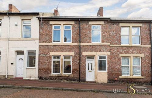 Newcastle-upon-Tyne Apartment | Luke Stays -Hillfield St Bensham