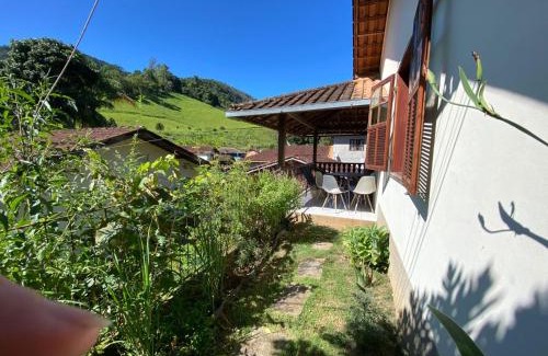 Lumiar Cabin | LUMIAR TEMPORADA CASA VILAREJO COM WI-fi TV A CABO PERTINHO DO POÇO FEIO E DA PRAÇA CENTRAL