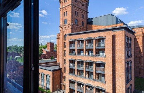 Lodz Apartment | Lumina loft near Museum of art