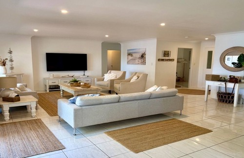 Smiths Lake House | Luminara Luxury Lakefront
