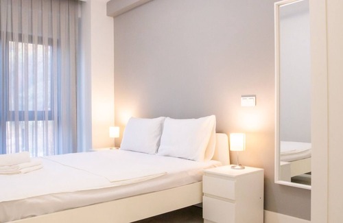 Milas House | Luminous House w Garden 5 min to Beach in Milas