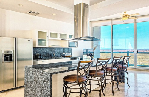 Puerto Penasco Apartment | Luna Blanca 1201 – Beachfront Bliss Above the Waves