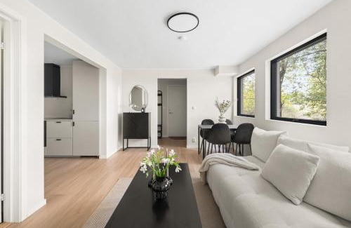Al Municipality Apartment | Luna Studio!
