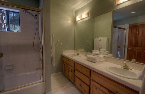 Montgomery Estates House | Lupine Lodge by Lake Tahoe Accommodations