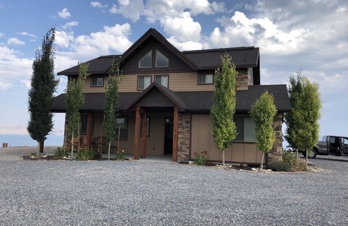Fish Haven Cabin | Lupine Vista at Bear Lake, SLEEPS 12, Beach Access, Pool, HotTub, Sport Court