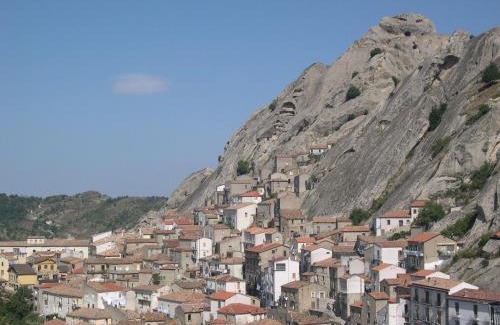 Pietrapertosa Bed & Breakfast | lupo