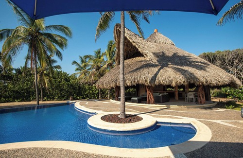 Barra de Potosi House | Lush Beachfront Oasis Near Ixtapa/Zihuatanejo