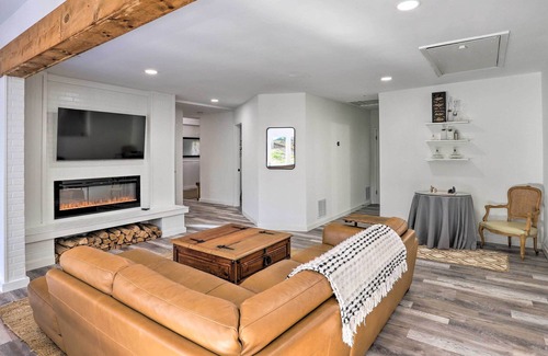 Hendersonville House | Lush 'Blue Bird's Nest' w/ Hot Tub & Fire Pit