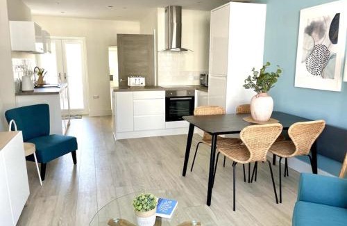 Porthcawl Apartment | Lush Porthcawl Large Spacious 2 bedroom Apt, Garden, Prime Location