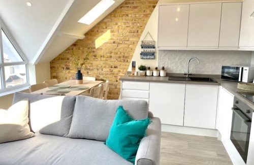 Porthcawl Apartment | Lush Porthcawl Large Spacious 3 bedroom Apt, Prime Location
