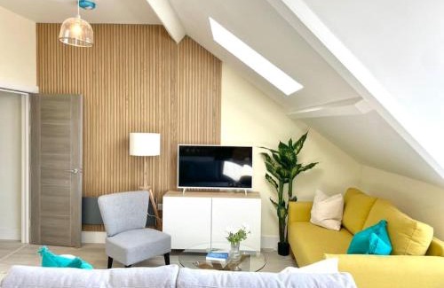 Porthcawl Apartment | Lush Porthcawl Large Spacious 3 bedroom Apt, Prime Location