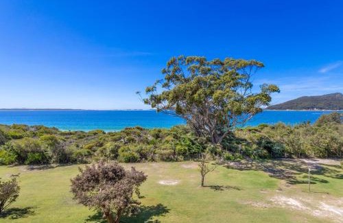 Nelson Bay Apartment | Luskin Lodge Unit 10 29 Weatherly Close