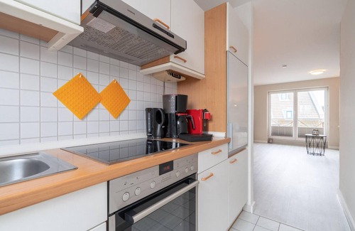 St. Peter-Ording Apartment | Lütsche Stuv 11 - Apartment house Deichbude am Strand - 1a location to the main beach