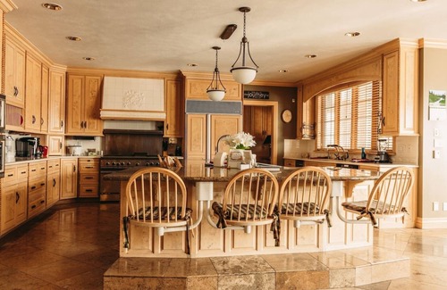 Orchard South House | LUX#1Mansion POOL Jacuzi Sauna Escape Rm EV View1.7ac Reunions Retreats & more!
