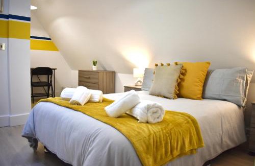 Reading Apartment | Lux 2-Bed Apt Central Location Balcony & Parking