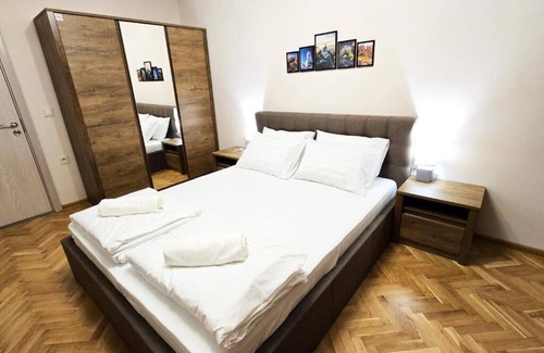 Veliko Tarnovo Center Apartment | Lux 2-bedroom apartment with WiFi, AC in enjoyable Veliko Tarnovo
