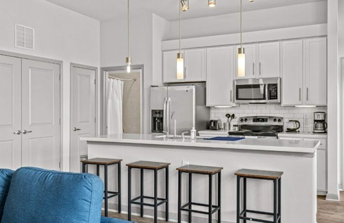 Montopolis Apartment | LUX 2B2B w/Pool & Parking near the Heart of Austin