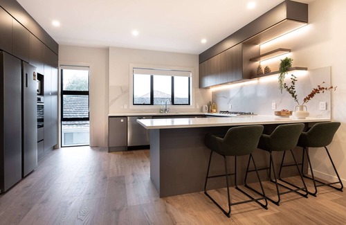 Greenlane Condo | Lux 4B Holiday House in Greenlane - ASBshowgrounds