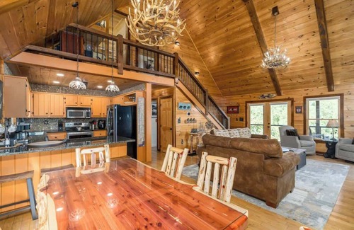 Necowa Cove Cabin | Lux 5Br, Lake & Mtn View, Hot Tub, Firepit Game Rm