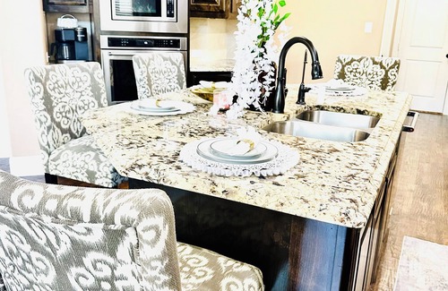 Frisco House | Lux 5BR Near Legacy The Star - 4800 sqftS spacious in fabulous Frisco WiFi