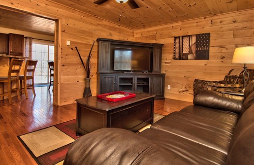 Hickory Hills Cabin | Lux Cabin-5min to SKI SLOPES, BIG game room/Bar, BB Court, HOT TUB, FIRE PIT!