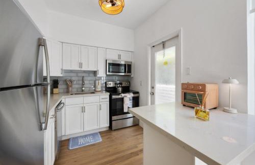 West Avenue Apartment | Lux Designer Apt 2BR and 2BA in the Heart of MIA Beach