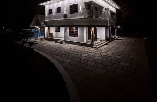 Devikolam Villa | Lux Garden - Full Villa In Chillithodu, Idukki.