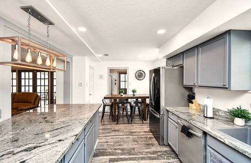 Barker Apartment | Lux Home w/Heated Pool & Spa: 30 Min to Downtown