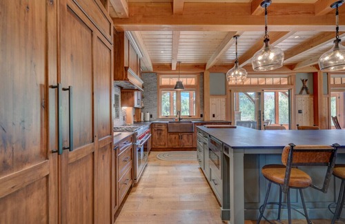 Franconia House | LUX Home with Breathtaking Views